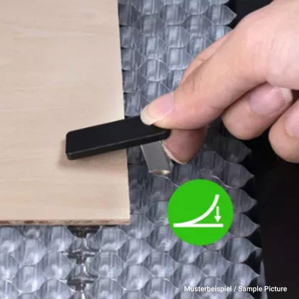 Die magnetischen Metallstifte halten Ihre Materialien an Ort und Stelle.