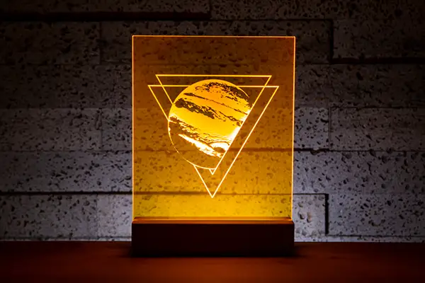 Schneiden und gravieren! – Der S1 Laser hilft Ihnen beim bearbeiten von den unterschiedlichsten Materialien.