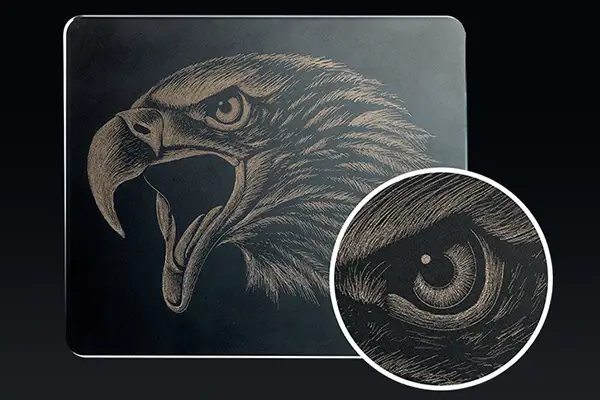 Detaillierte Designs können mit dem M1 Laser graviert werden.