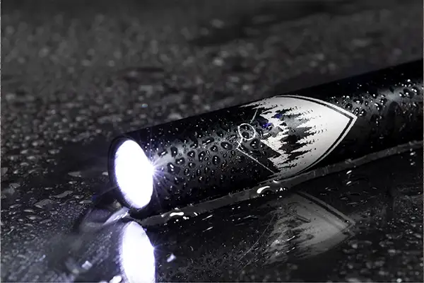 Entdecken Sie eine große Welt voller Projekte – mit den Xtool S1 Laser können Sie direkt durchstarten.