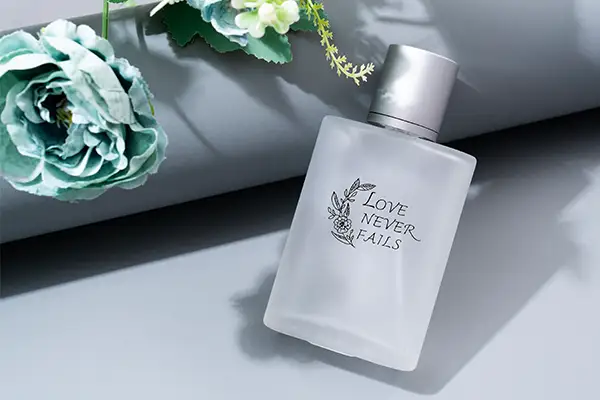 Glas gravieren – Trinkgläser, Tassen und vieles mehr kann mit einem Laser graviert werden.